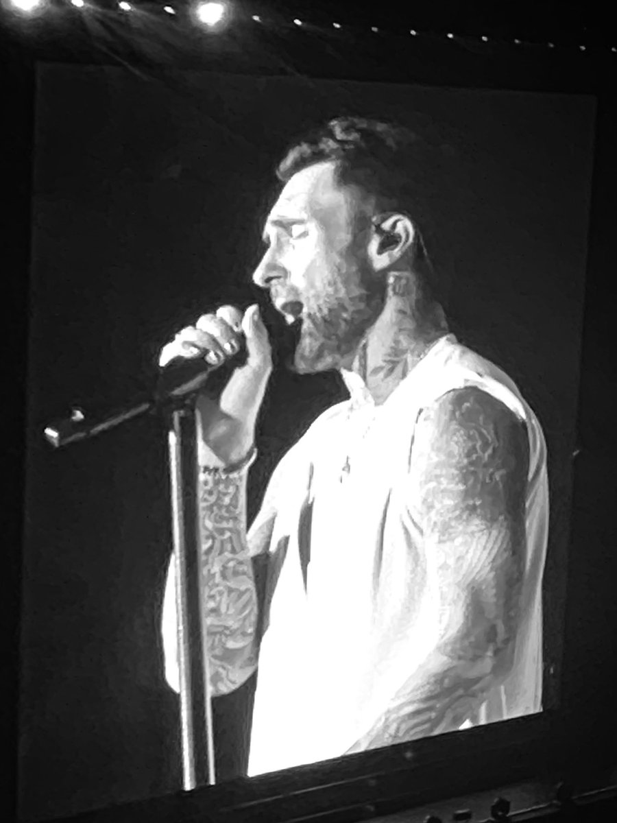 amuro_jap's tweet photo. 似顔絵　part4
#似顔絵師 #似顔絵 #drawing #procreate #tattoodesign #tokyo #maroon5worldtour2022 #Maroon5 #adam #マルーン5 #模写 #絵柄が好みって人にフォローされたい #絵をあげて界隈を明るくしよう #artontwitter #いいねください #Xmas #christmas2022 #冬の創作クラスタフォロー祭り https://t.co/m26hEpR6uc