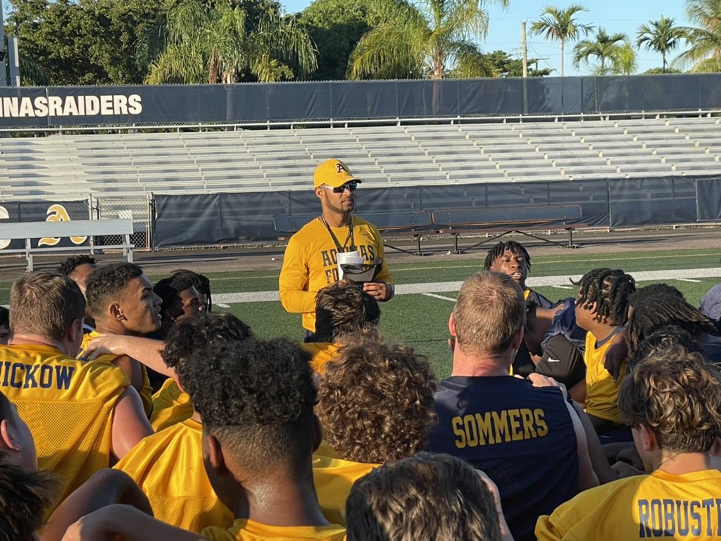 Aquinas Football (@sta_football) on Twitter photo 🔹🔸 Before work starts, make a decision to take life serious.🔸🔹
#GoldBlooded
#ChurchGang
#YouGoWeGo
<a href="/CoachHarriott/">Roger Harriott</a> 🔹🔸 Before work starts, make a decision to take life serious.🔸🔹
#GoldBlooded
#ChurchGang
#YouGoWeGo
<a href="/CoachHarriott/">Roger Harriott</a>