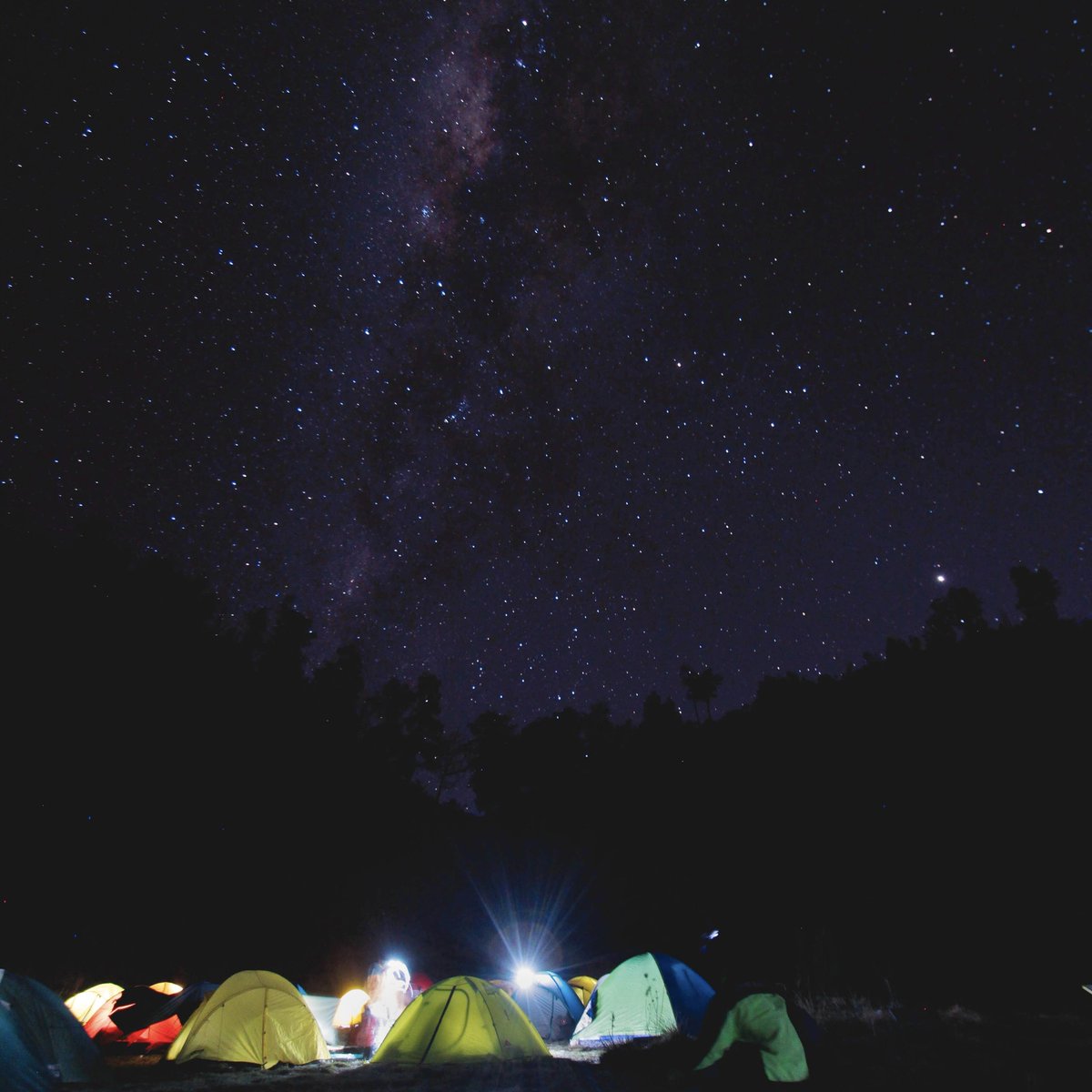 sombrerossunday's tweet image. ¿Cuándo fue la última vez que disfrutaste de una noche estrellada? 🌠⭐

#NoSalgasSinTuSombrero #ThisIsMySunday #Sombreros #MedLight #proteccionsolar #proteccionsolarconcolor #sundayafternoons