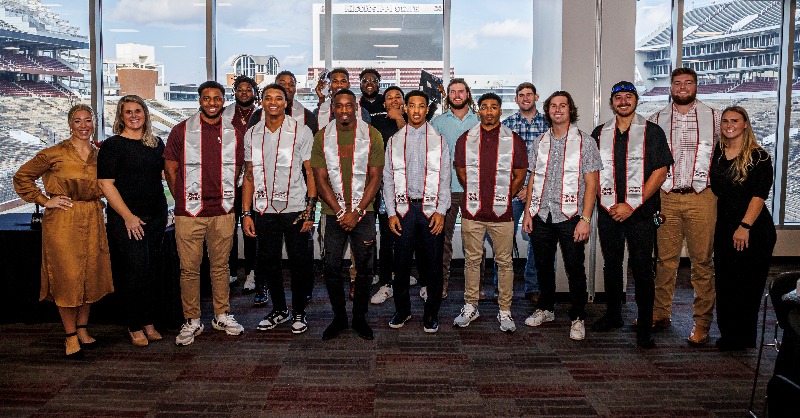 HailState's tweet photo. 𝐂𝐨𝐧𝐠𝐫𝐚𝐭𝐮𝐥𝐚𝐭𝐢𝐨𝐧𝐬 𝐭𝐨 𝐨𝐮𝐫 𝐃𝐞𝐜𝐞𝐦𝐛𝐞𝐫 𝐠𝐫𝐚𝐝𝐮𝐚𝐭𝐞𝐬! 🎓

Check out the gallery below from our graduate brunch earlier this afternoon! 

#HailState🐶