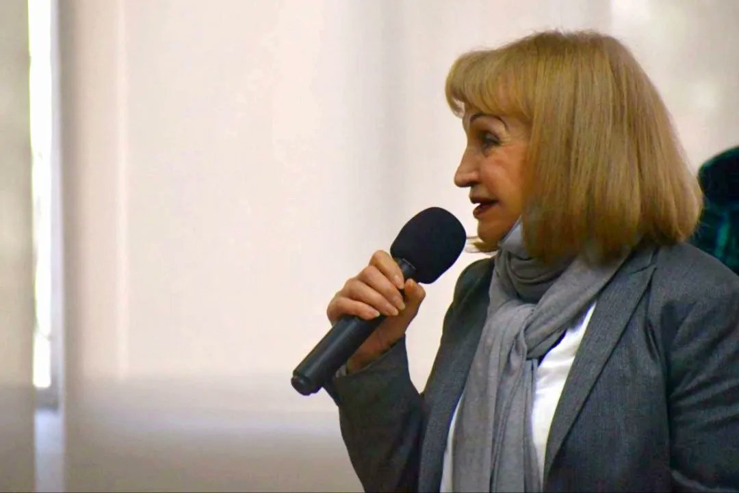 📸 #EnFotos | Min. del @MPPEDUCACION <a href="/_LaAvanzadora/">Yelitze Santaella</a> acompañada de los ministros de estado y docentes en educación, sostuvieron reunión referente al Plan Nacional de Reducción del Embarazo a Temprana Edad en la Adolescencia (PRETA). 🤱📝

<a href="/Danielcustodio3/">Daniel Custodio</a>
#PlenoComoLaLunaLlena