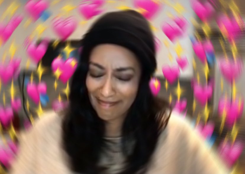 katiemcdarling's tweet photo. SEEING MY GIRLFRIEND IN AN HOUUUR!!! 😍💖💓💗💞💘🌈 https://t.co/vvCFpbsjDh