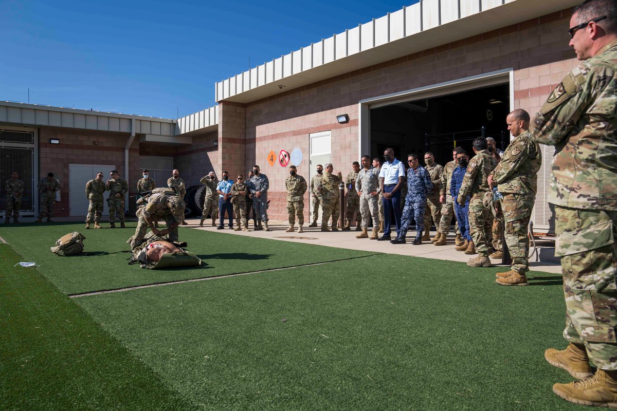 AFSOUTH's tweet photo. Building a strong enlisted core is essential to the way we operate today, without it we wouldn't be able to execute the mission of #StrengtheningPartnerships, #CounteringThreats and #BuildingOurTeam.
@Southcom | @usairforce | @aircombatcmd https://t.co/n37FFbi3gY