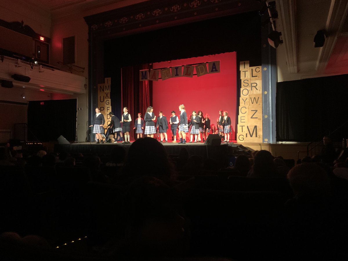 Fun day taking a trip to see the musical Matilda! ✨ <a href="/colls_tatem/">Tatem Elementary</a> #tatemtweets