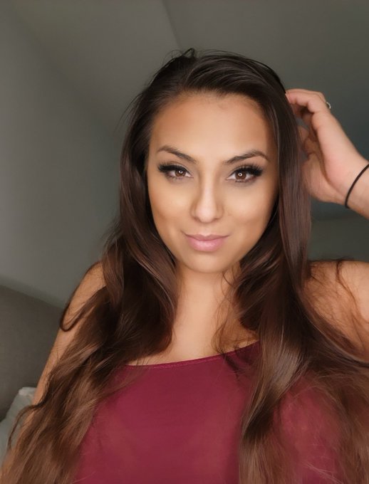 Days almost over but I still have so much to do 🤦&zwj;♀️ #busygirl https://t.co/OB49E2tivG<a href="/tag/busygirl"class="tags"><span>#busygirl</span></a>