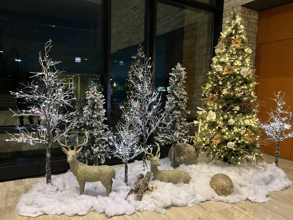 #CHEST <a href="/CHESTPulmCardio/">CHEST Pulmonary Vascular and Cardiovascular</a> guess where we are at! At the head quarters prepping for the annual #ECMO course with <a href="/ErikOsborn77/">Erik Osborn</a> Mehul Desai <a href="/benbryner/">ben bryner</a> <a href="/RackleyCraig/">Craig Rackley</a> <a href="/tompreston/">tompreston</a>