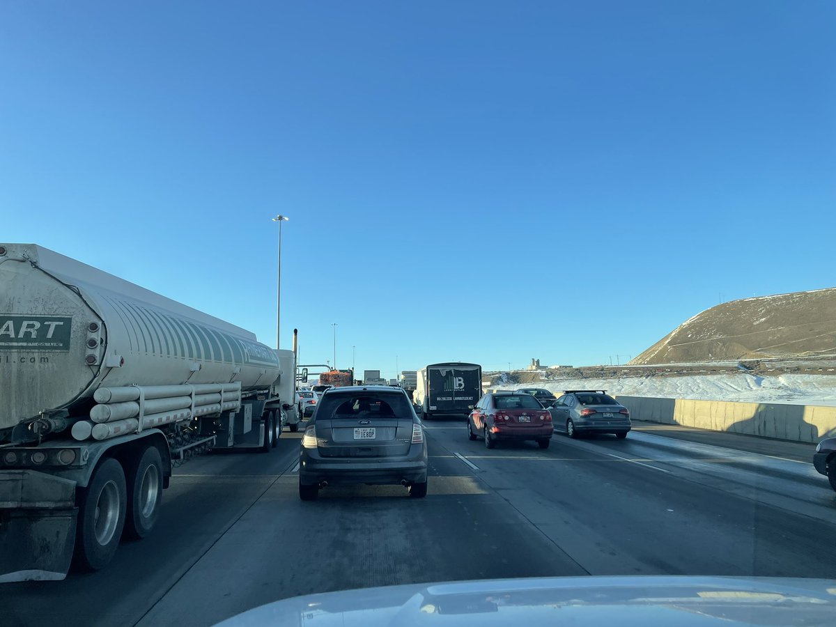 Still gridlock on northbound #I-15. Feels like I am back on the 405 in LA.