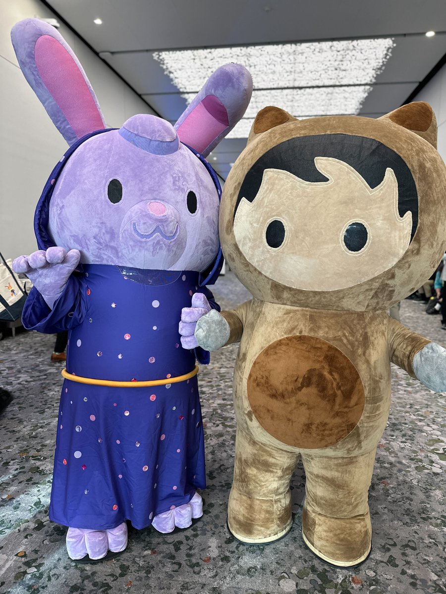 trailhead's tweet photo. Drop 1 word for #SalesforceTour NYC. ⬇️ https://t.co/6GE9nLNBTp
