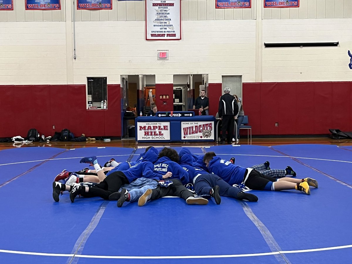 rmaier77's tweet photo. First home wrestling match is about to begin @MH_Athletics @MapleHill_HS https://t.co/XdTGhmYEUf