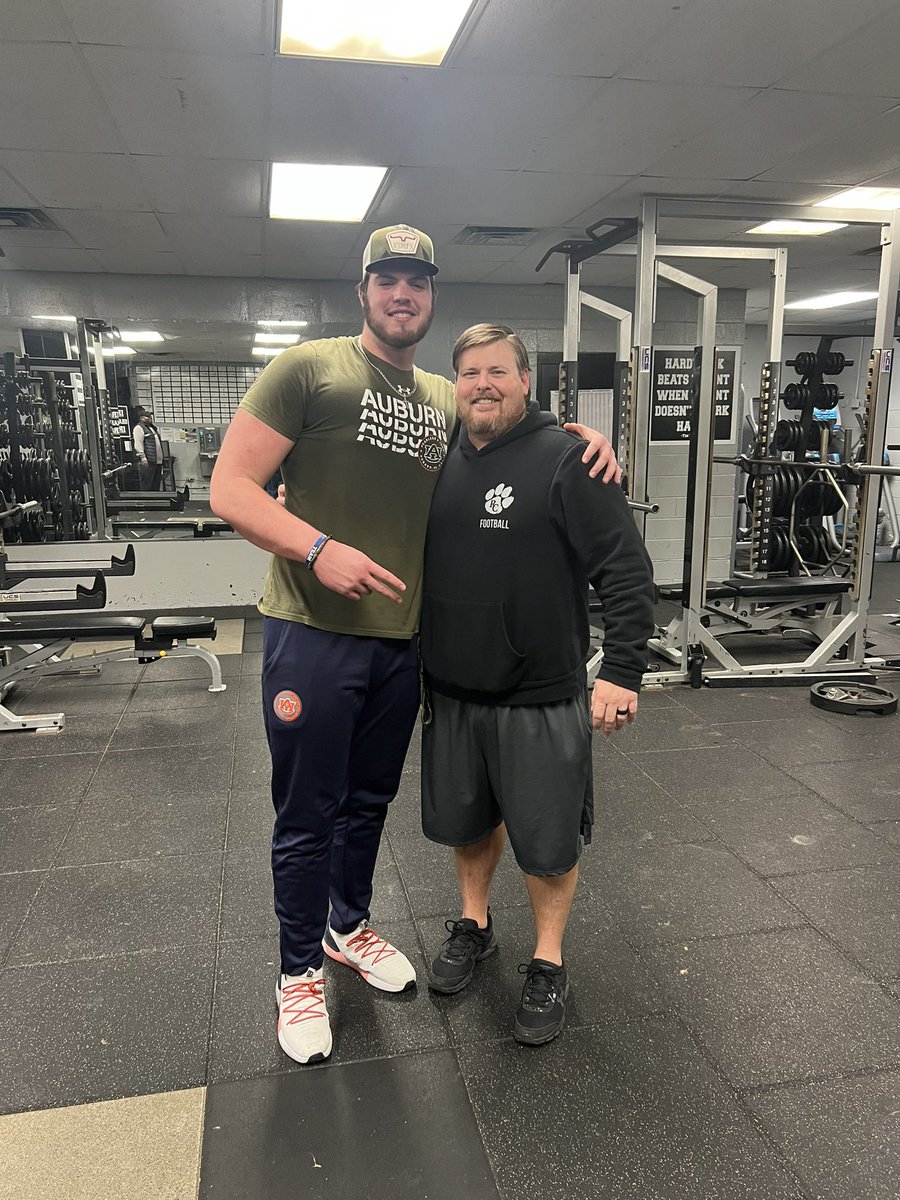 Great to see <a href="/BiGShoW1212/">Colby Smith</a>  getting a lift in back home at the ROCK! <a href="/AuburnFootball/">Auburn Football</a> <a href="/CoachHughFreeze/">Hugh Freeze</a> <a href="/RCHSFBBoosters/">RCHS Football Boosters</a>