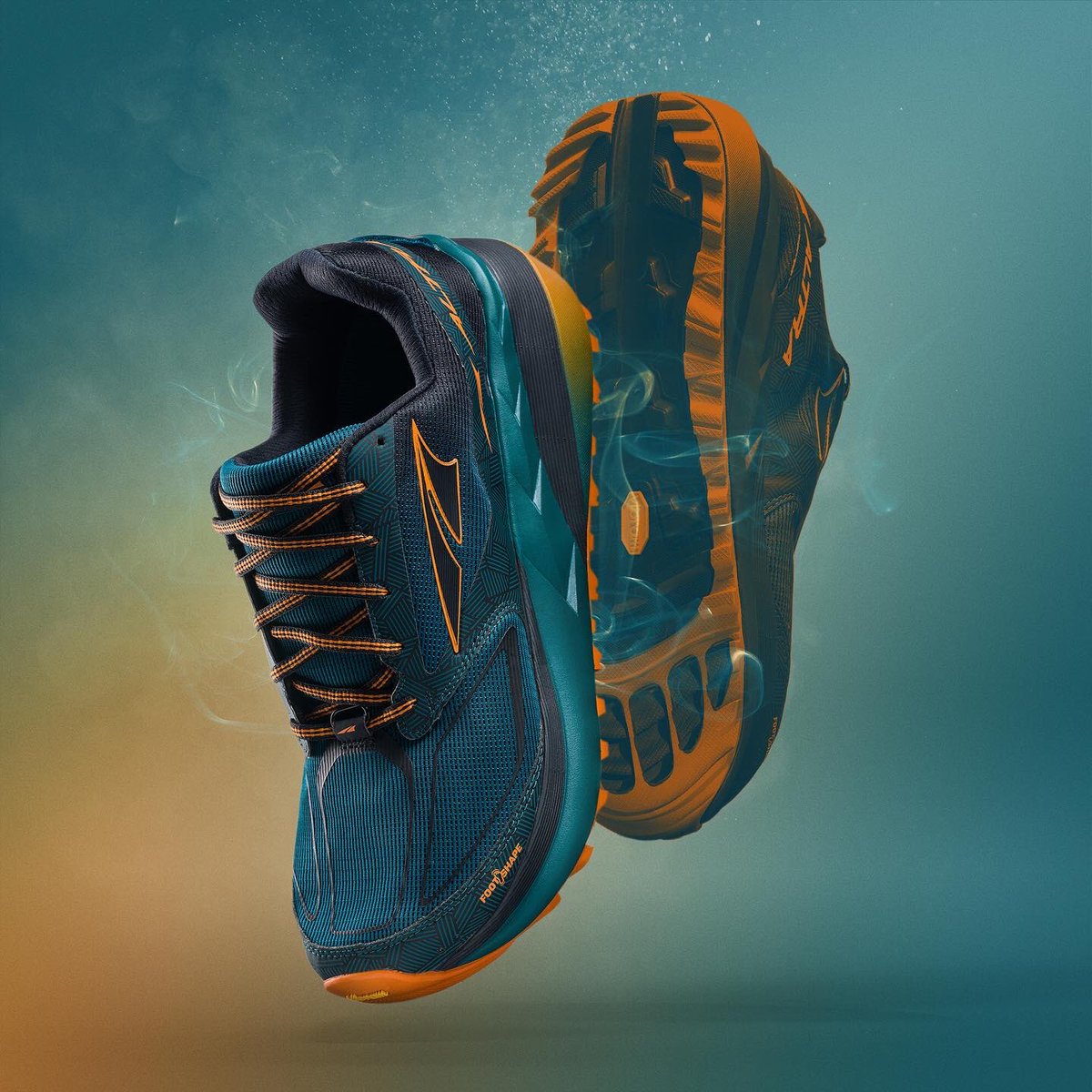 crossroadstudio's tweet photo. @Cernovich Had to size up all my rock climbing shoes after just one season running in Altras. Best footwear decision I’ve ever made and I’ll never go back to a narrow toe box. https://t.co/Z0SCDj3EID