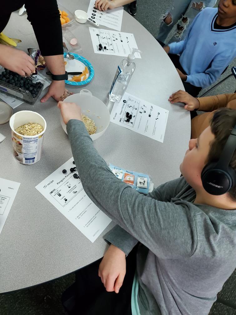 MrsStOnge's tweet photo. Penguin porridge ๐ง #n2yrecipe #cookingintheclassroom #teachlovecoffee #tryingnewfoods #highschoolstudentteacher https://t.co/krL1GziiWw