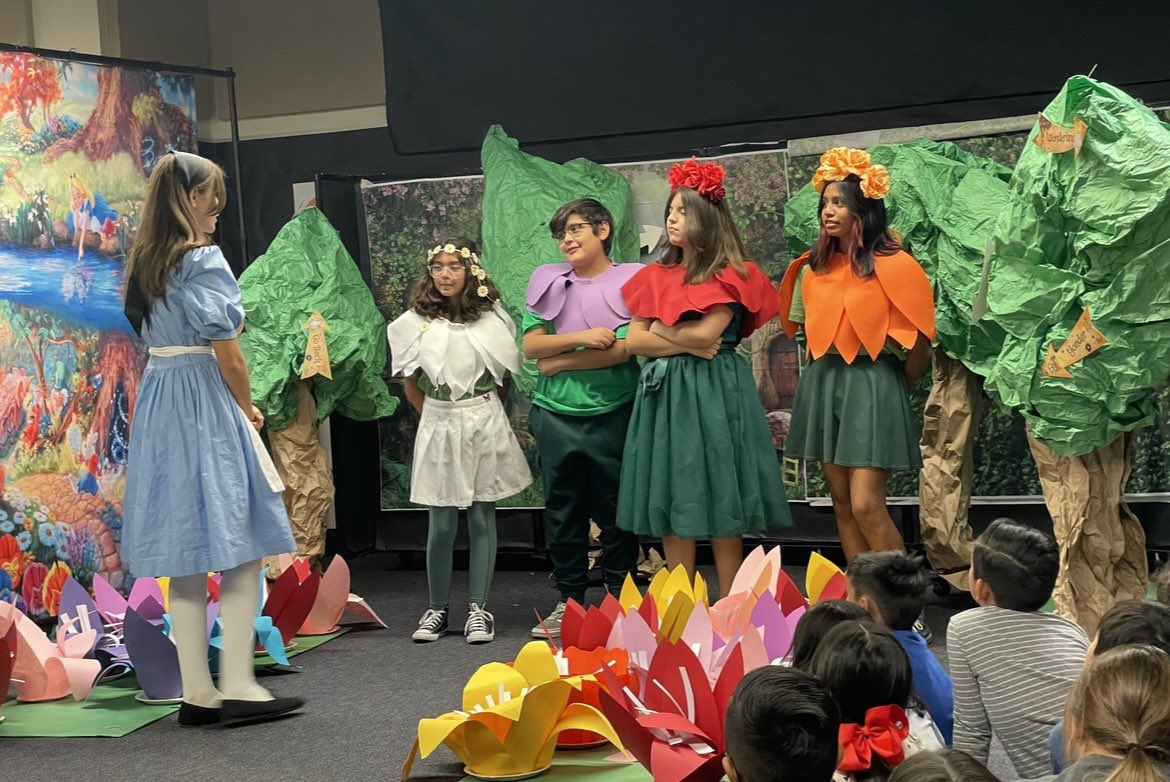 Laura Diaz tweet media