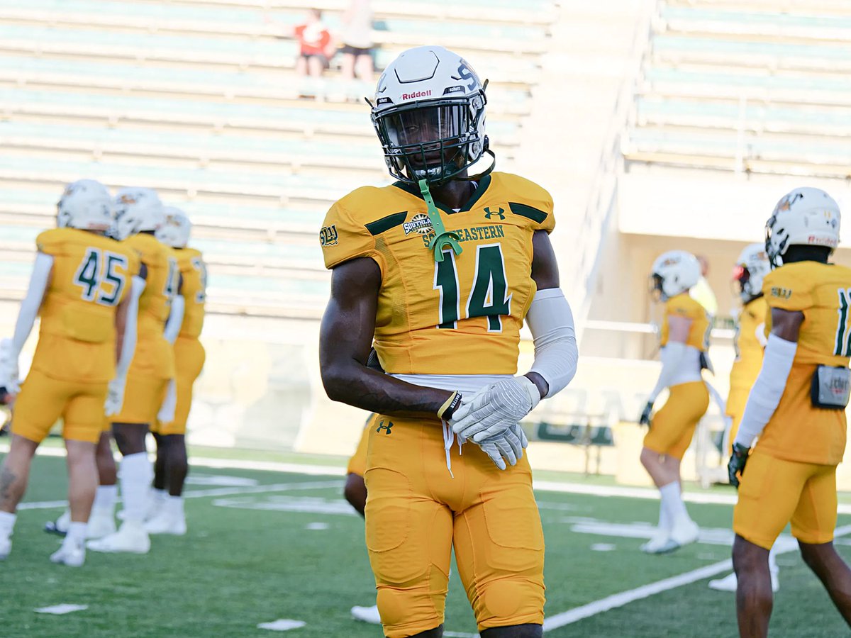 champthepirate's tweet photo. THANNK YOU GOD. I have EARNED a Division 1 offer to Southeastern Louisiana University. @LionUpFootball @CoachLandryDC
@tjjacobson25 @BradyDavis10 @TDGSKILLZ @JUCOFFrenzy  #21JC https://t.co/EODJ7ktfJA