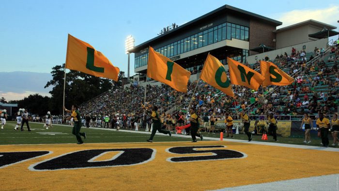 THANNK YOU GOD. I have EARNED a Division 1 offer to Southeastern Louisiana University. <a href="/LionUpFootball/">Southeastern Football</a> <a href="/CoachLandryDC/">Dustin Landry</a>
@tjjacobson25 <a href="/BradyDavis10/">Brady Davis</a> <a href="/TDGSKILLZ/">Coach king📈</a> <a href="/JUCOFFrenzy/">JUCO Football Frenzy</a>  #21JC