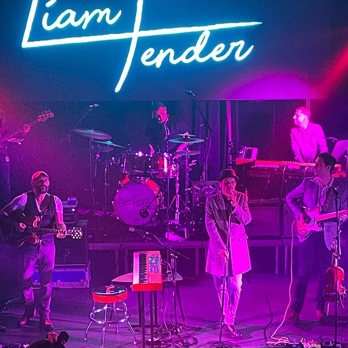 HumbleAngel tweet media