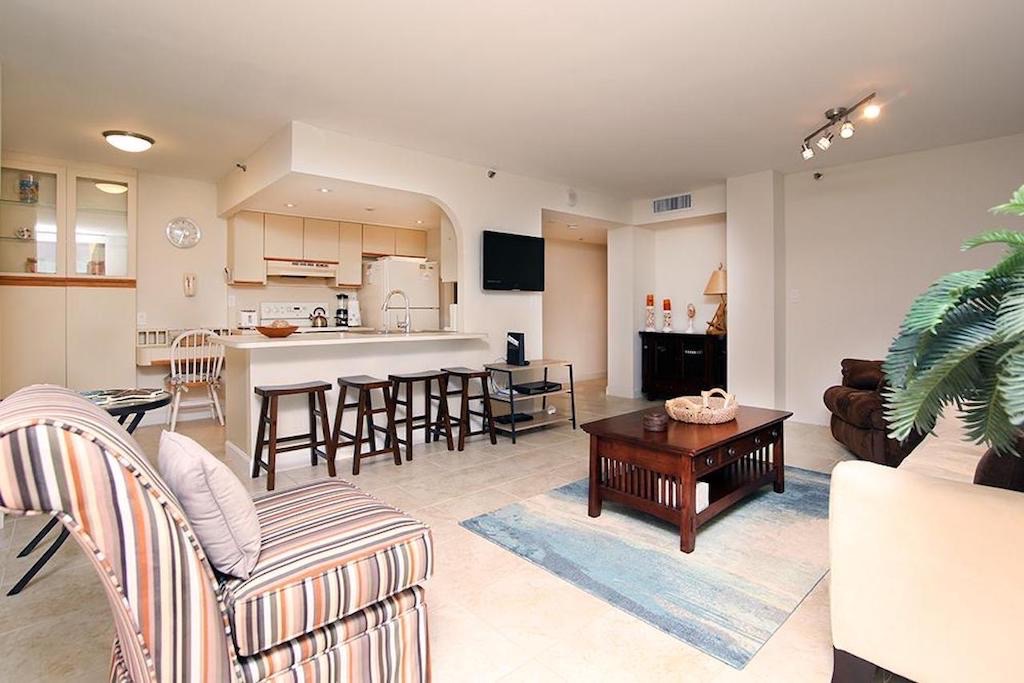 sascorealty's tweet photo. Vivian Just Rented unit 714 at CLUB ATLANTIS CONDOMINIUM: $3,900
Master suite with master bath and walk-in shower.
All rooms have access to large balcony.
CALL VIVIAN TODAY AT 786-859-3515 or write to her at vivian.sassi@sasco-realty.com BEFORE THE NEXT GREAT OPPORTUNITY IS GONE! https://t.co/LEHngyKpx2