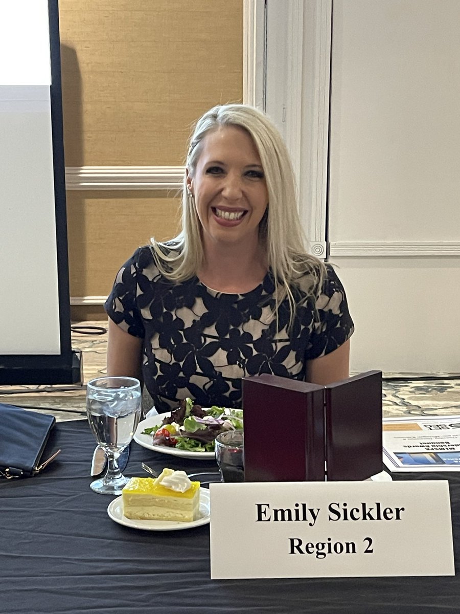 L_Washington12's tweet photo. Congratulations ⁦@Emily_Sickler⁩ Region 2 Outstanding Principal! #sascompass ⁦@SalineSchools⁩ https://t.co/2MGddvmYk1