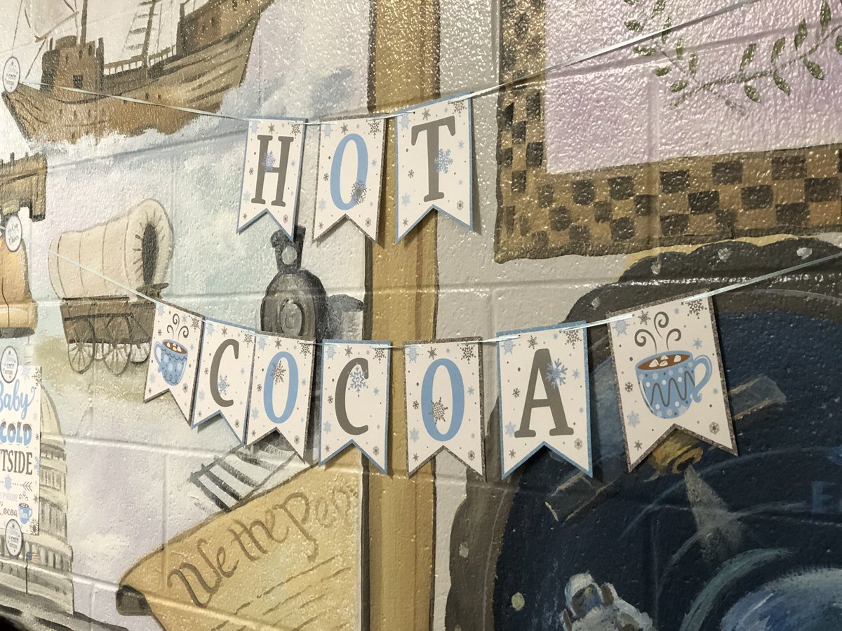 wcsGMSjk's tweet image. Cocoa and Karaoke in full swing at the Book Fair Family Night! Come join us for a sip, a song, and a story! @wcsGMS #GeneralsLead #GMSgenerals #22generals23
