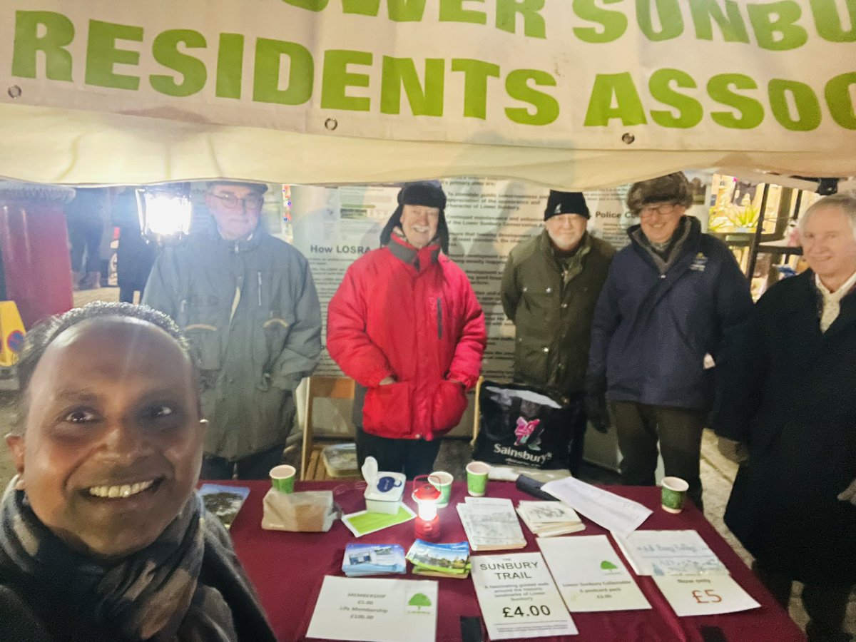 buddhi_w's tweet photo. I enjoyed joining our local community in Sunbury  for this years’ Christmas Market this evening. 

It was fantastic  to see so many people and  specially children who were having a great time . 

I took some time to chat with LOSRA committee members ,  Surplus to Supper https://t.co/YyGaUD9TBc