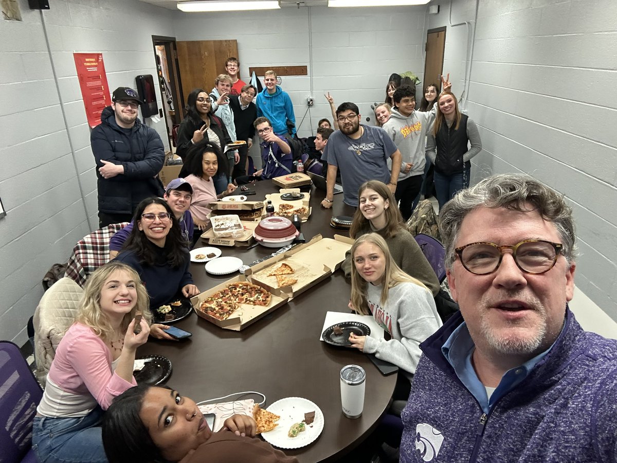DrewSmithSports's tweet photo. Closing out another great semester @kstatemediacomm @KSUChannel8News and @Wildcat919FM. Have loved this semester’s group, including our @kstatefirst  Cat Community! Big things ahead for these rising stars. https://t.co/gFuIWO3ovg
