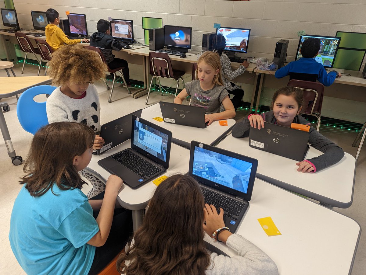 LevelUpTechLab's tweet image. My third graders loved using their computational thinking to solve problems, work together, and try to escape the mansion with code in @PlayCraftLearn #HourOfCode #EscapeEstate this week!
I had so much fun playing with them too! 😄💎 #MIEExpert #GaMIEE
@CherokeeSchools