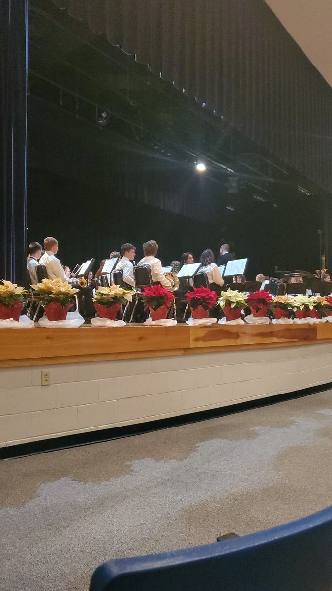 MrCampbell38's tweet photo. Great seats to watch the holiday concert! Love to watch these Panthers perform!! https://t.co/zfY2nd1q5I