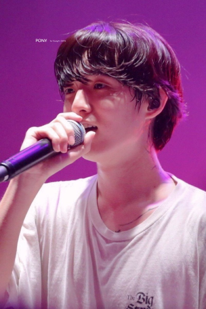 from_ponyy's tweet photo. 221208 SG 🇸🇬

This boi deserve the whole world ♡
#eaJ #eaJPark #eaJinSG #eaJ2022AsiaTour #eaJatHITC @eaJPark https://t.co/ekfqTWhq8k
