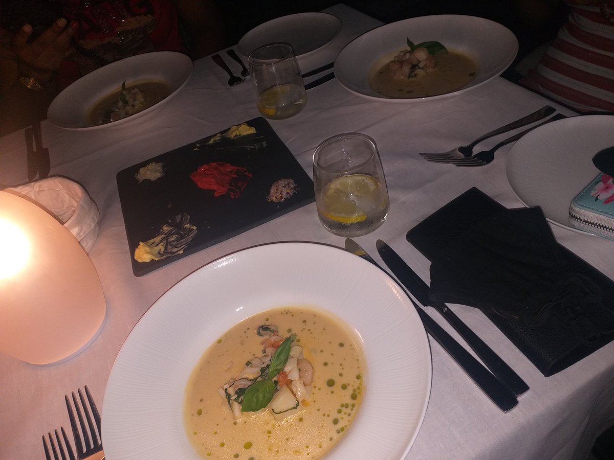 AngeloLarue1's tweet photo. The life I deserve 😍🥰🇸🇨❤ https://t.co/7NQFNeuZPo