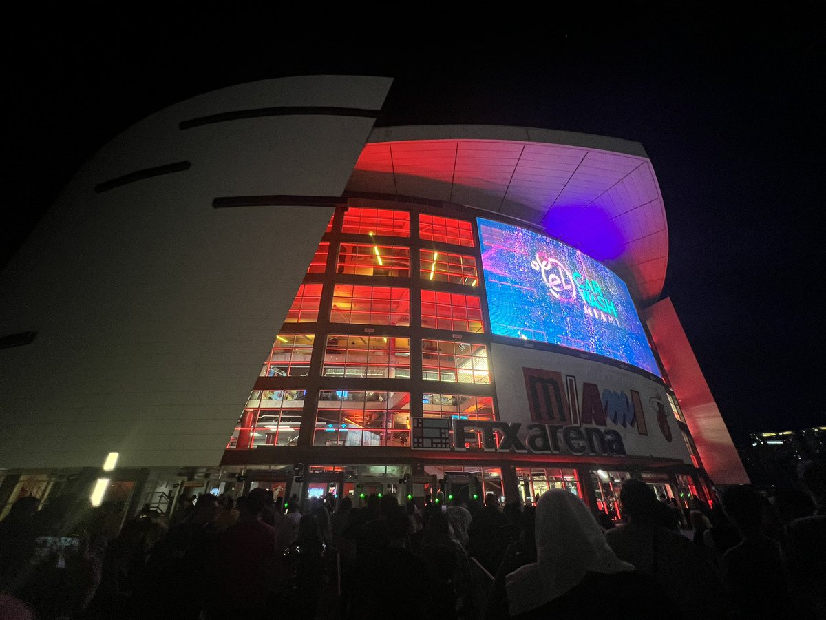 MichaelBrock_'s tweet photo. Checking off some bucket list items this week, starting with a @MiamiHEAT game tonight then @therealmasmiami on Saturday! https://t.co/dm5eC7hBcb