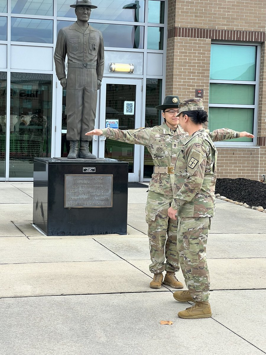 832d Ordnance tweet media