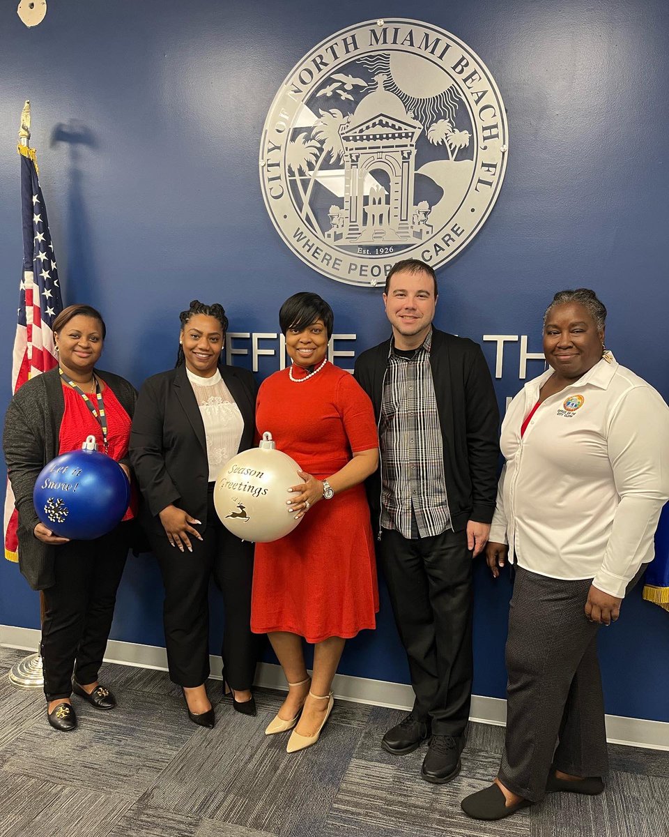 CityNMB's tweet photo. This week, our City Departments are recording special holiday messages which will air via Channel 77. Stay tuned and make sure to tune in! #IamNMB #HappyHolidays π€© https://t.co/h5VeXbrkr2