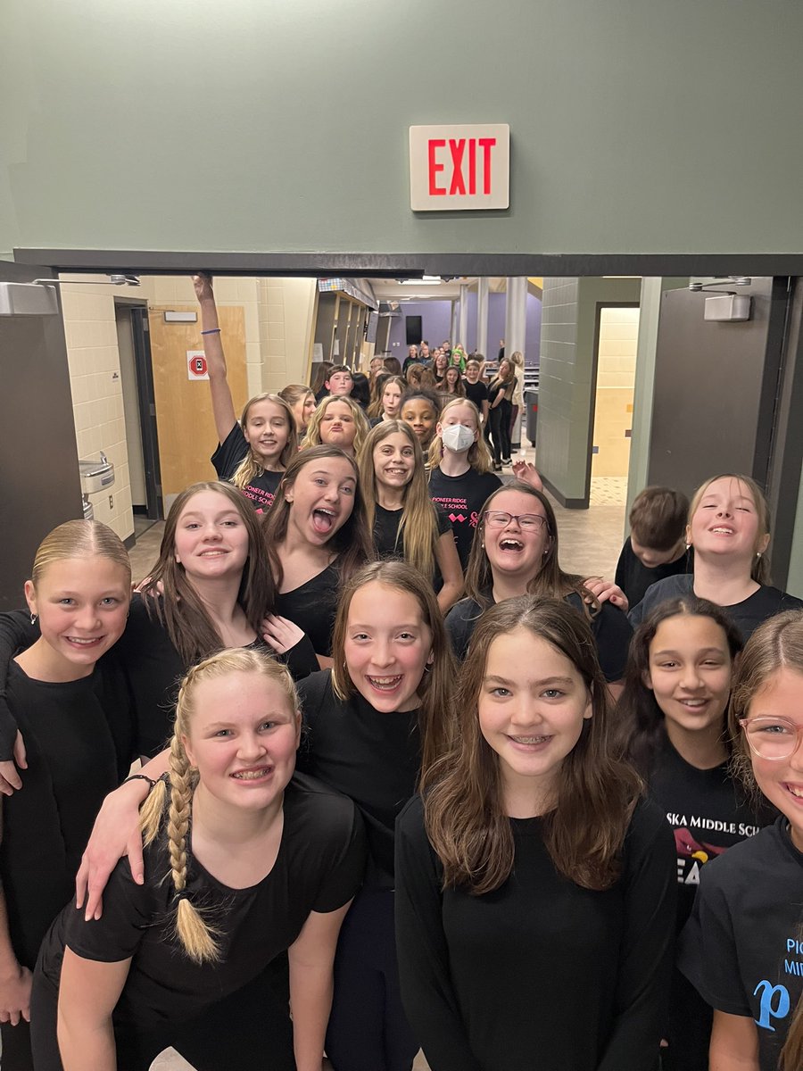PRMTrailblazers's tweet photo. It’s a great night for the 6th grade choir concert with CMS East, CMS West and Pioneer Ridge! https://t.co/fAlcJUTWpC