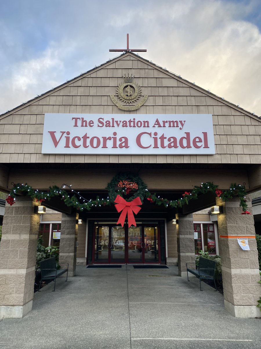 In the spirit of giving, our fire staff once again teamed up with the Salvation Army Next Steps Resource Centre to support their “Angels Tree of Gifts”. This amazing program supports local families in various ways throughout the year especially at Christmas.🎄
#TisTheSeason