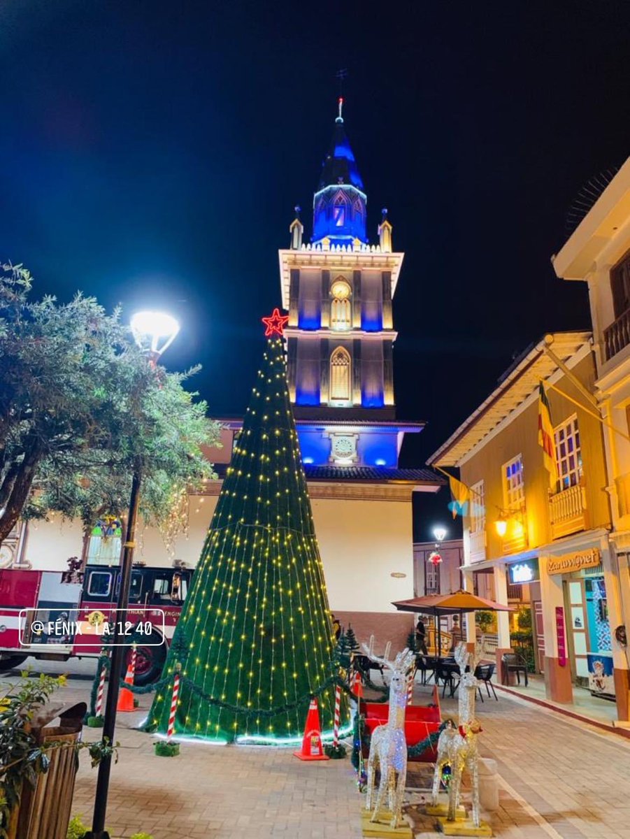 #Zaruma /// Se enciende la navidad en la Sultana de El Oro. 💫💫💫