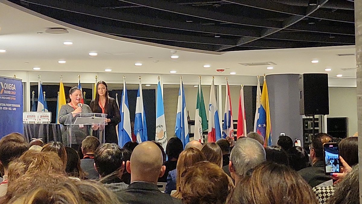 So pleased to support the <a href="/10Most_Hisp_Can/">TLN 10 Most Influential Hispanic Canadians</a> event here in Toronto. An amazing community that contributes in so many ways!