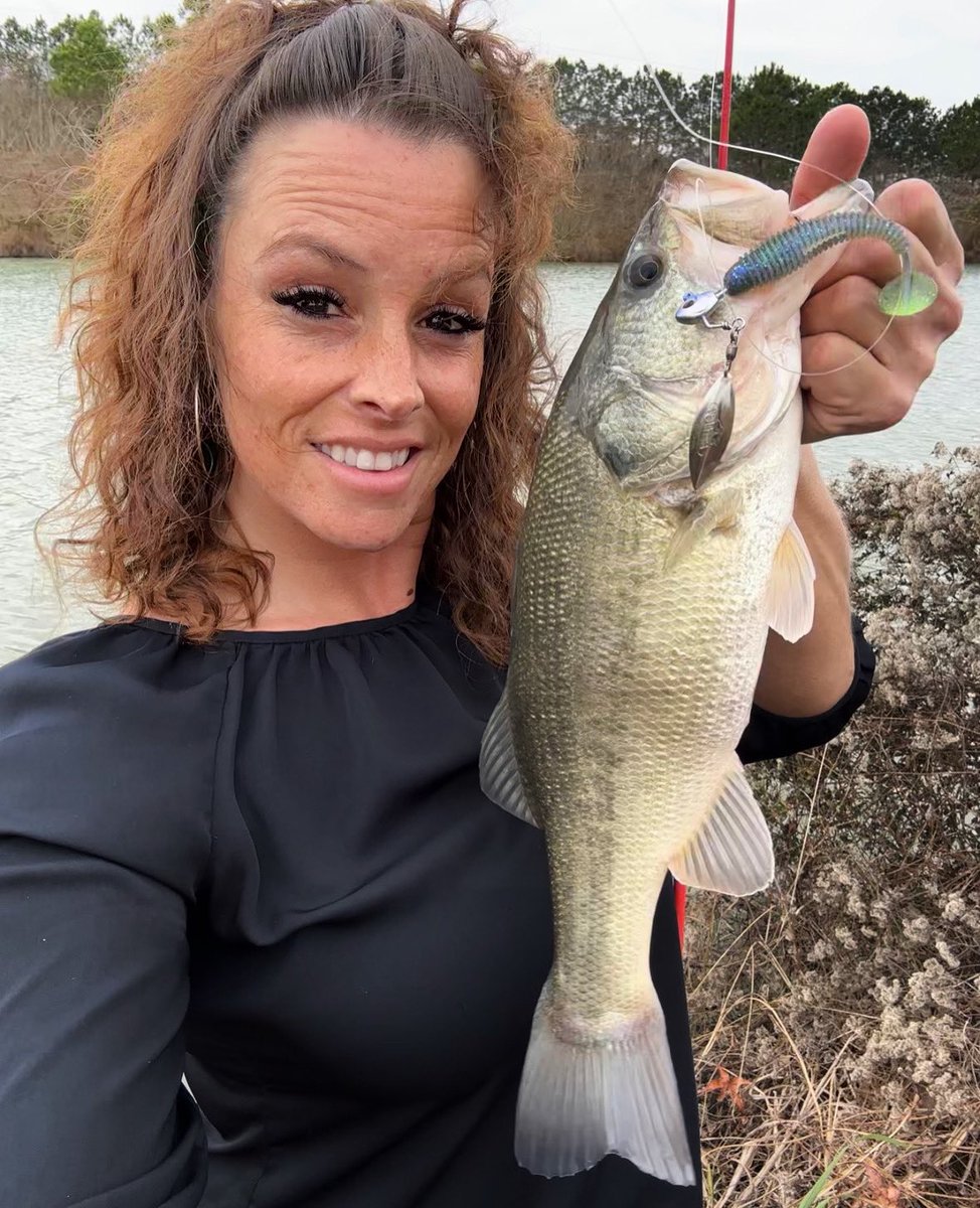 samanthalgay's tweet photo. #tbt Thankful to get my hands on a few today 🎣��� #bassfishing #throwembackthursday #fishingmakesmehappy #airrusrods #lewsfishing #strikeking #ragetail #rageswimmer #berkeley #underspin #catchandrelease https://t.co/5nIXjYVSbJ