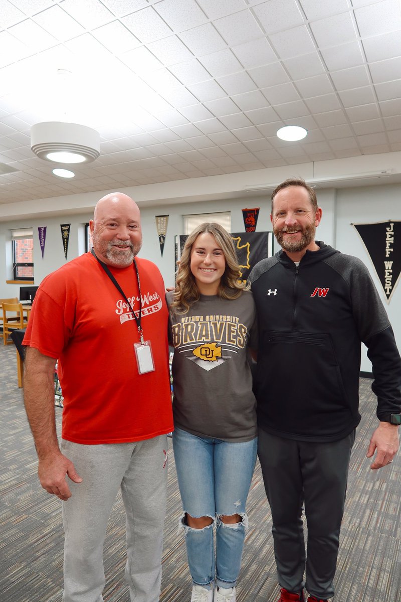 LanieeBecker's tweet photo. Signing day today!! I just wanted to say a special thanks to everyone who has built me up and supported me to get to the place I am today. To my coaches past and current, to my family, and to all my teammates that mean the world to me. Thank you❤️ https://t.co/gm3QE6cjOr