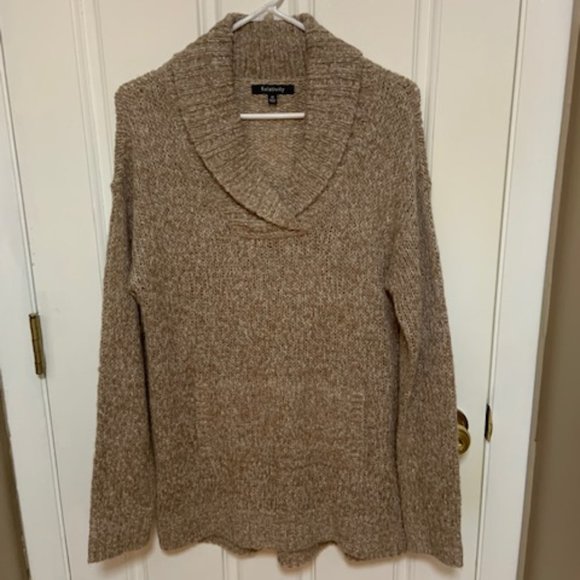 dmwey's tweet photo. So good I had to share! Check out all the items I'm loving on @Poshmarkapp #poshmark #fashion #style #shopmycloset #styleco #pleione #relativity: https://t.co/18PyfP6prZ https://t.co/F2Zgp0cwu7