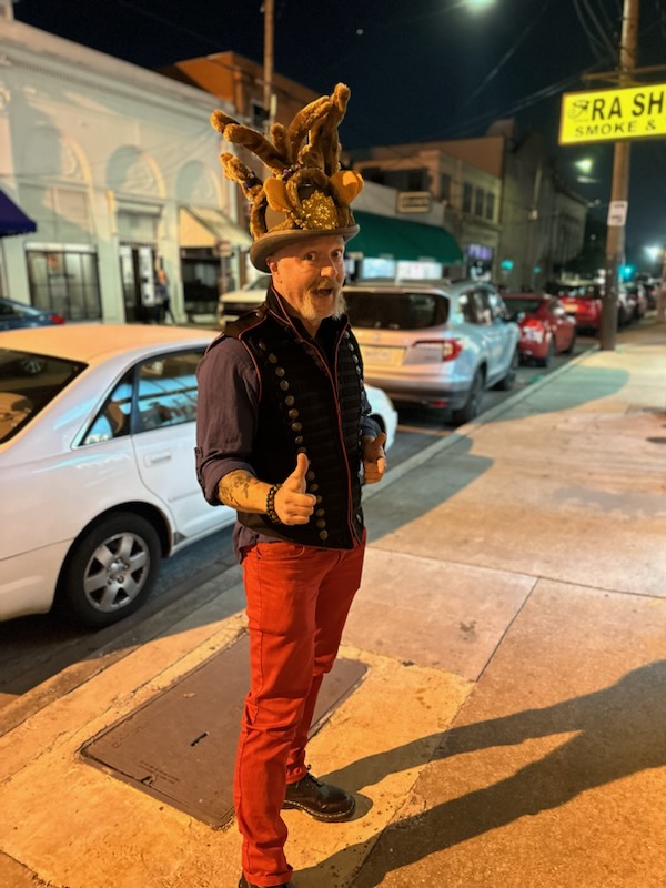 Sup holiday cuties.....? #NOLATwitter