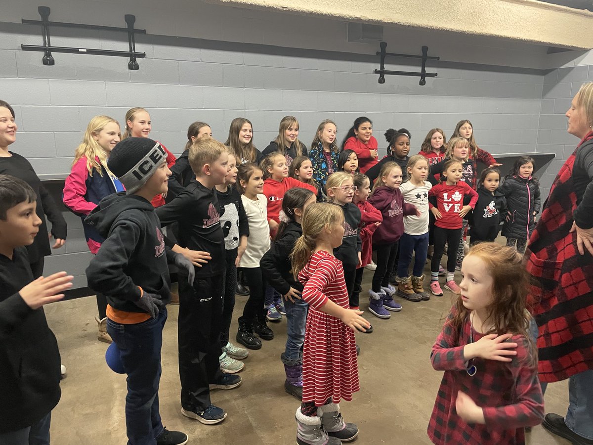 Dalewood at the Ice Dogs game! ⁦<a href="/dsbn/">District School Board of Niagara</a>⁩ ⁦<a href="/OHLIceDogs/">Niagara IceDogs</a>⁩