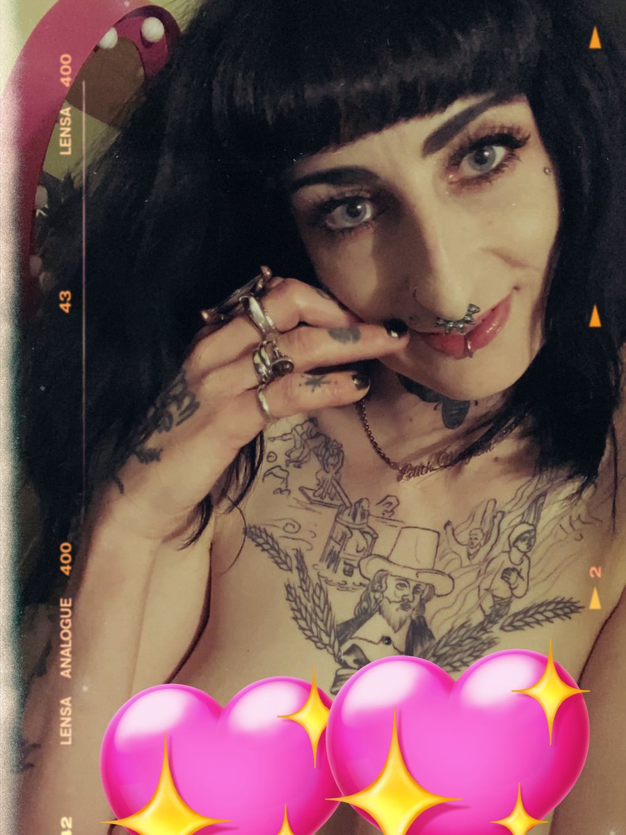 MMayhem69's tweet photo. Lots of new content going on my o.f’S. Link in the comments.⬇️⬇️⬇️
#onlyfans #nsfw #tattoos #piercings #alternative #adultcontent https://t.co/yGNuTuLzfZ