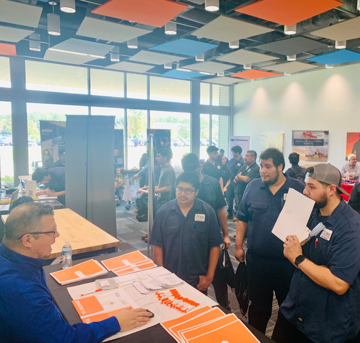 All for our students…creating Industry-HigherEd Partnerships <a href="/rushtruckcenter/">Rush Truck Centers</a> <a href="/LSCNorthHarris/">LSC-North Harris</a> <a href="/GulfCoastWFS/">Workforce Solutions</a> #TXHigherEd #DieselShortage #collegestudents #Houston #TalentStrongTexas