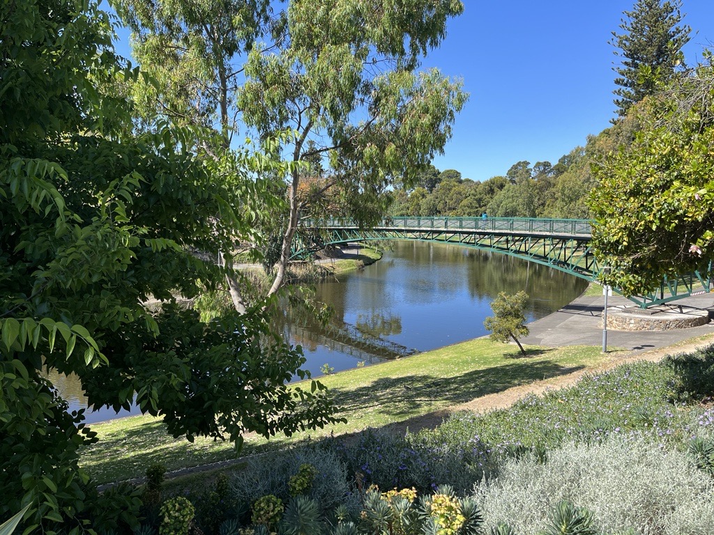 <a href="/GradSchoolUofA/">Adelaide Graduate Research School</a> and the Adelaide Park Lands Assn (<a href="/adelparklands/">Adelaide Park Lands Assn</a>) are creating three internships for PhD students, to conduct vital research into this cherished green space. Eligible students will receive a 3-month internship scholarship. Find out more 👉 bit.ly/3TIKUPJ