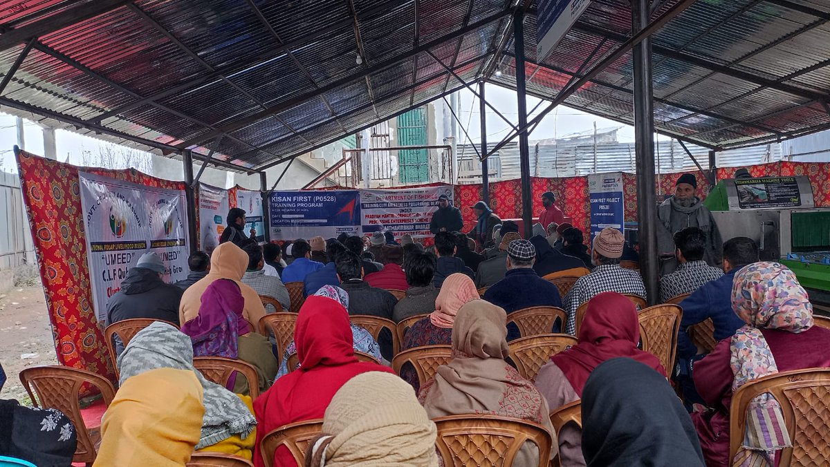 JWakura's tweet photo. A mass awareness camp on PMFME was conducted on 08-12-2022 in Batwina Wakura Ganderbal .
The officials AD fisheries-Nodal officer for PMFME, Chief Agriculture officer, Chief Horticulture officer, DL bank manager, Area marketing officer HP &amp; M, and BPM Wakura held the program https://t.co/4EhxpAmehN