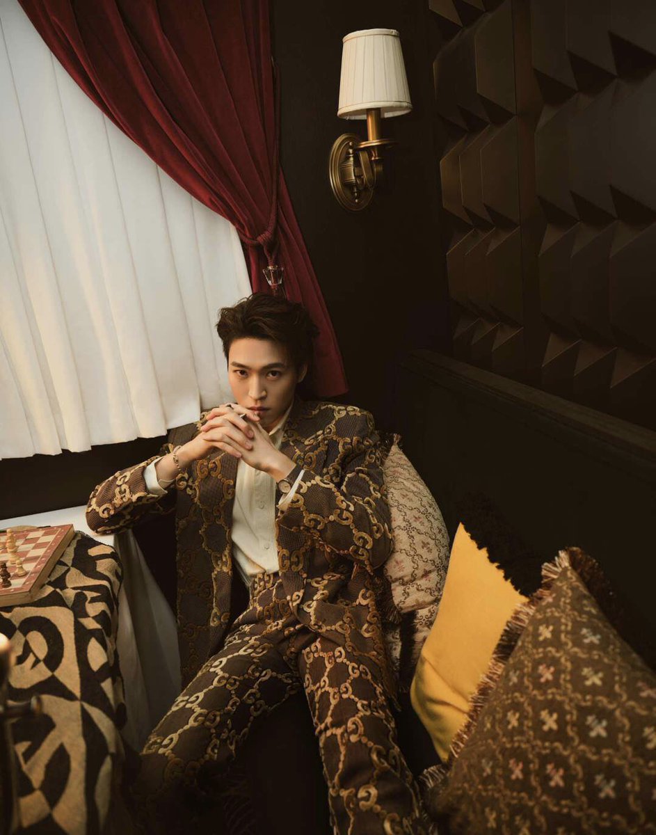Cstarmelon's tweet photo. #Luhan #Zhaolusi #Into1_Santa for Gucci https://t.co/3GrS2cI7CF