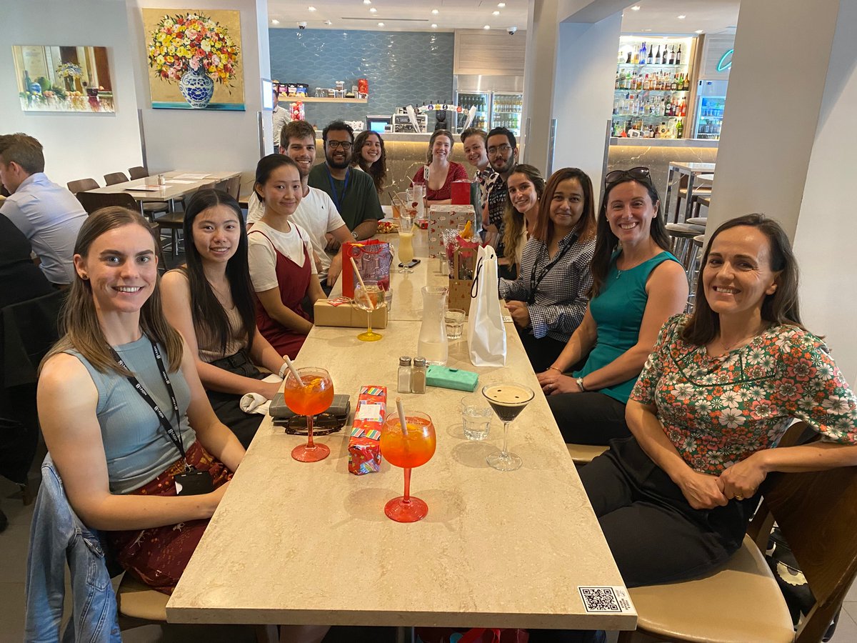 KateGQuinlan's tweet photo. Today we had our annual lab cleanup &amp; end of year party. We’ve welcomed some wonderful new lab members &amp; had a lot of great things to celebrate this year. And now the lab is sparkling clean, too! Thanks for a great 2022! @UNSWBABS https://t.co/09GvI6F6Xc