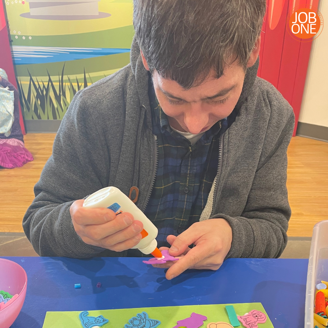 JobOneKC's tweet photo. Kenny's natural learning and teaching ability shined with his recent visit to @WonderscopeKC. He was extremely helpful to the kids in the engineering and art rooms!
#JobOneKC #BusinessOnAMission #ImagineThePossAbilities #ConnectEngageBelong #CommunityBasedDayServices https://t.co/0jlNxsQQM9
