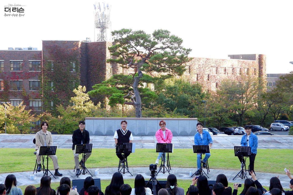 <더 리슨: 우리가 사랑한 목소리> 시간을 달리는 비하인드🏃‍♂️🏃‍♀️

낭만 그 잡채...✨ 캠퍼스 버스킹🎵

#더리슨 #허각 #2F #신용재 #김원주 #임한별 #하이라이트 #손동운 #주호 #TheListen