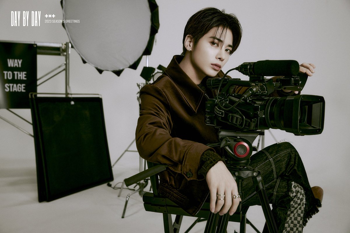 ᴛᴇʀʀʏ, 강. tweet media